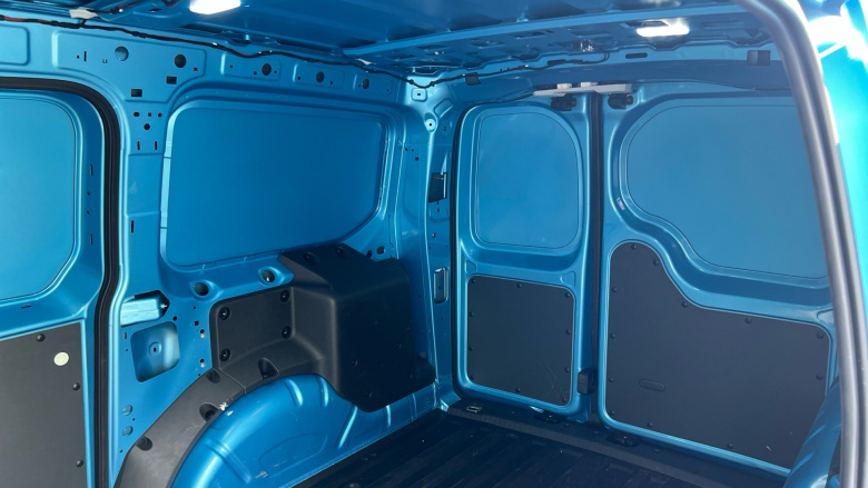 Ford Transit Connect 250 L2 Petrol 1.5 EcoBoost PHEV 150 Limited Van Auto